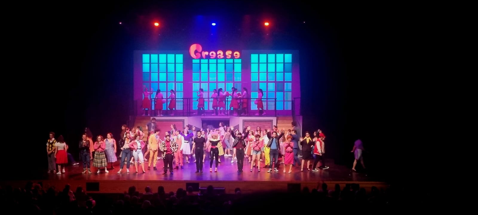 30-05-26 GREASE EL MUSICAL -005