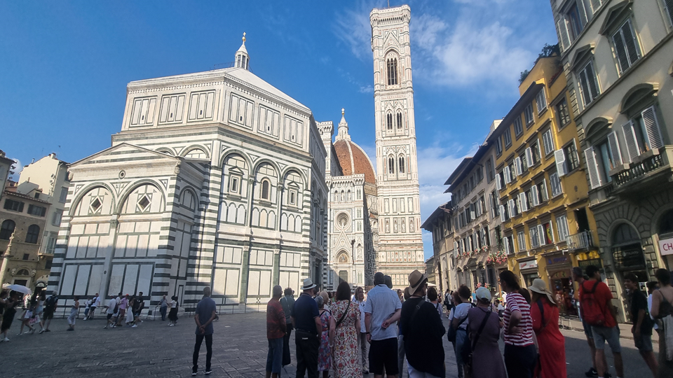 El Baptisterio, el Campanario de Giotto y la Catedral de Santa Maria de Fiore. (Florencia).