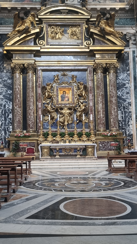 Imagen de 'Salus Populi Romani' conocida como 'Nuestra Señora de las Nieves' en la basílica de Santa María la Mayor.
